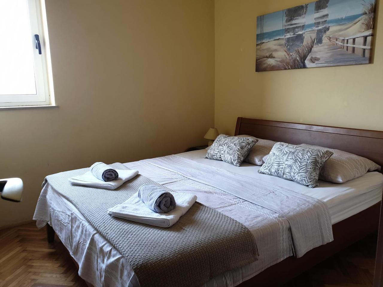 Apartments Bellevue Novalja Bagian luar foto